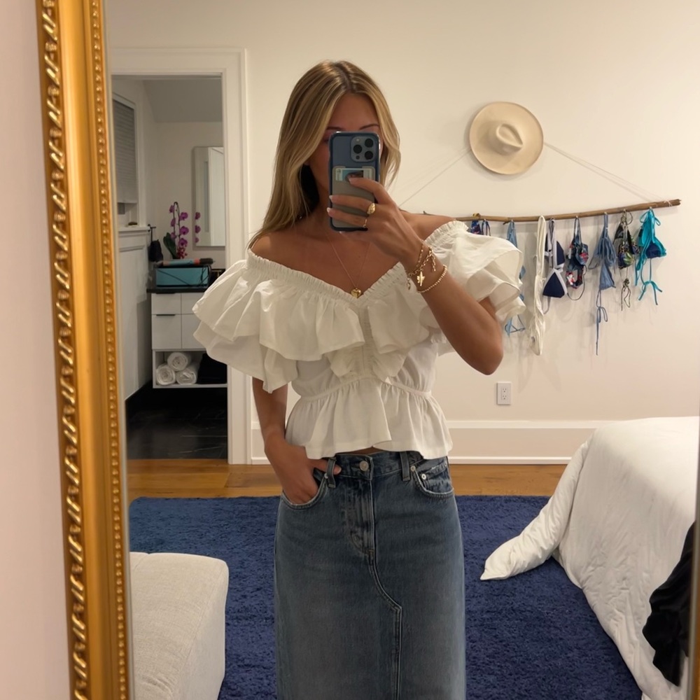 Zara - White Ruffled Top